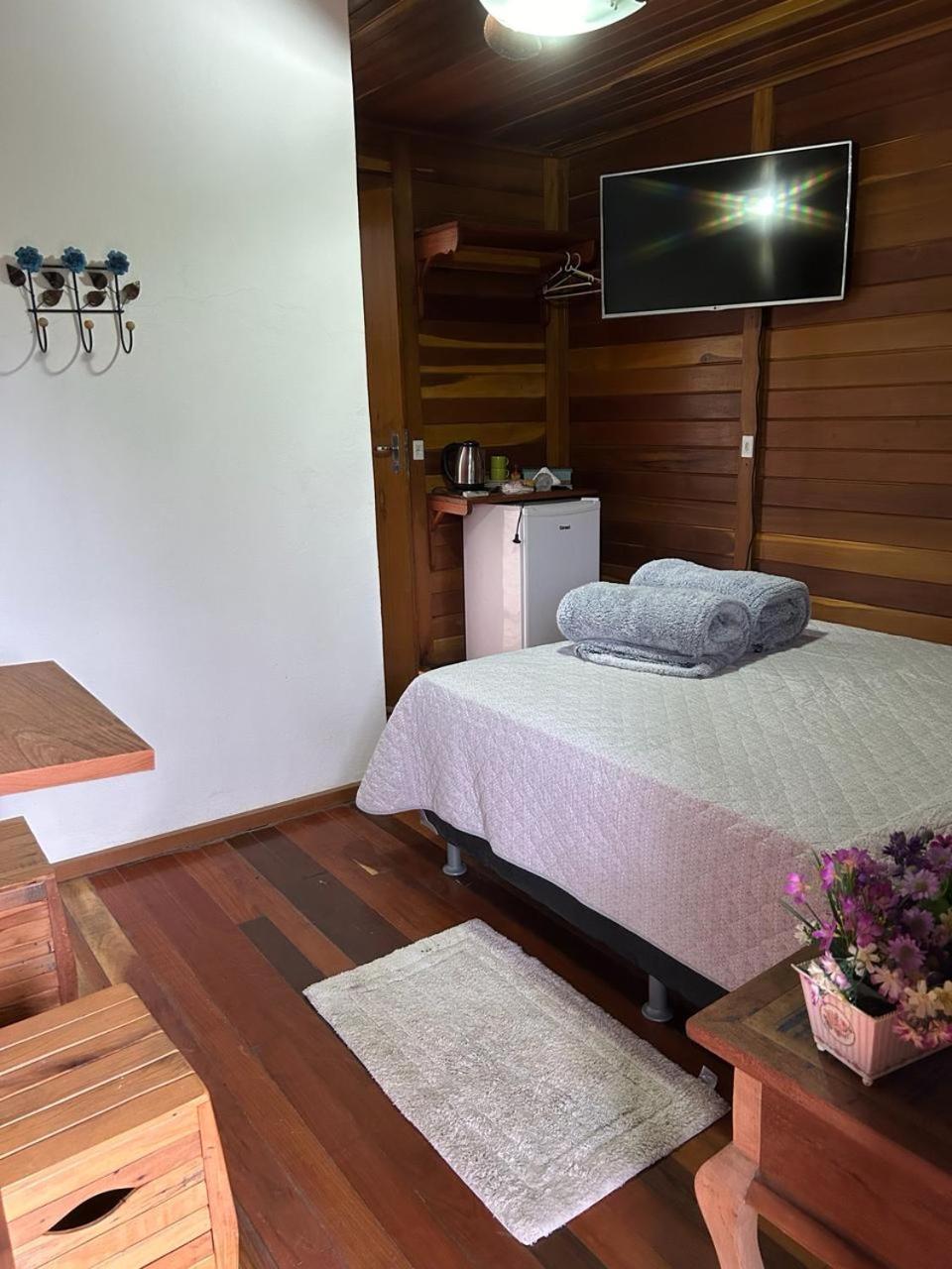 Chale Ipe Branco Hotell Pedra Azul  Exteriör bild